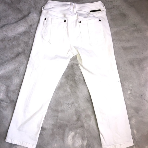 NWOT BURBERRY capri jeans :) - Picture 10 of 11